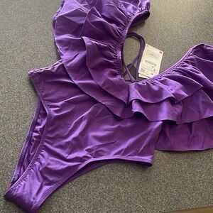 NWT Zara Ruffled Sleeve One piece swimsuit - SIZE: S